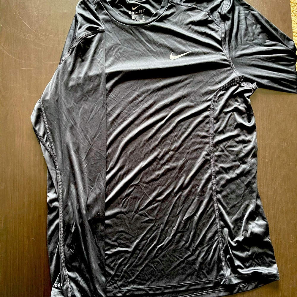 Black Nike Long-sleeve Workout shirt